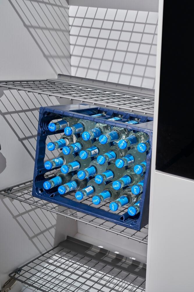 kueche_42_av2135_lichtgrau_getraenkekisten_d1